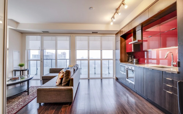 Galaxy Suites 300 Front Unit 3003