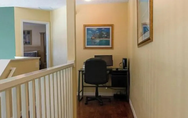 Crescent Lakes Villa