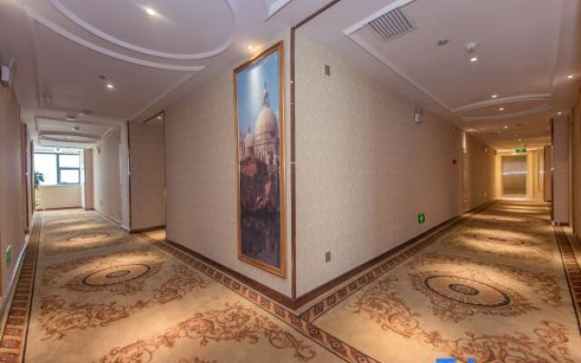 Vienna Hotel Wuhan Sports Center
