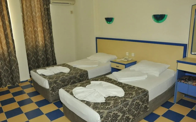 Almera Aparthotel