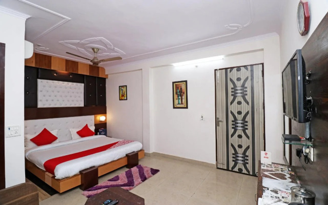 Tiger House