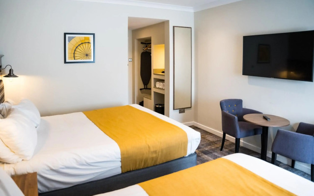 Almondsbury Inn & Lounge