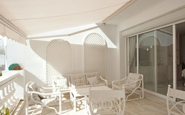 White Pearl Beach