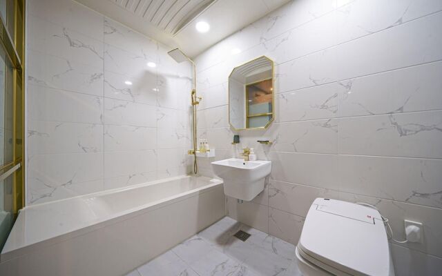 Gyeongju K Hotel &amp; Pension
