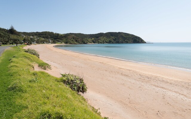 Sea Breeze Lodge