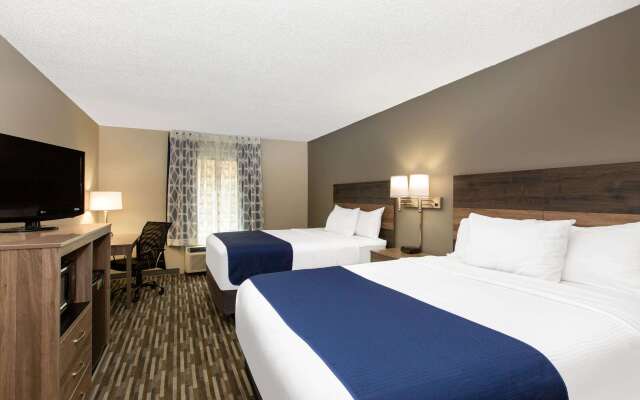 Days Inn & Suites by Wyndham Wisconsin Dells