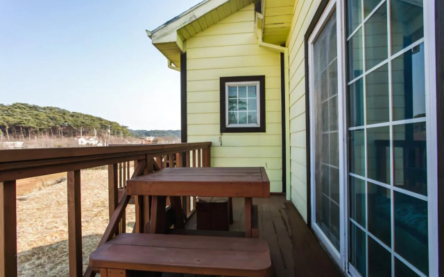 Taean Beach Path Pensiion