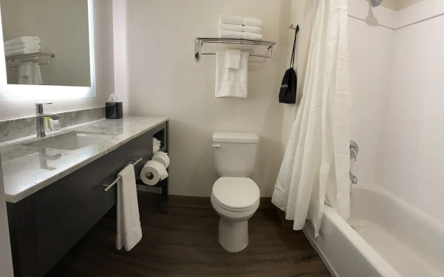 Simple Suites Boise Airport