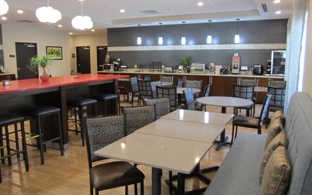 Best Western Plus Sunrise Inn