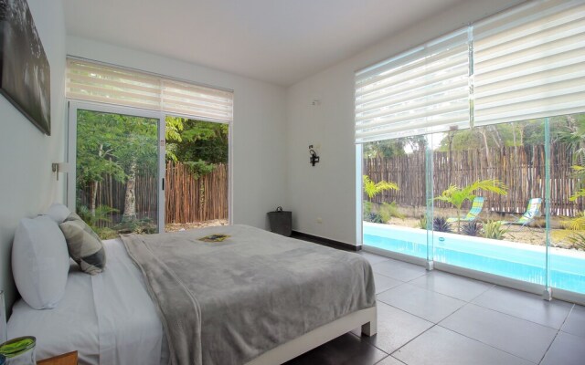 Exclusive Villa in Resort by Olahola