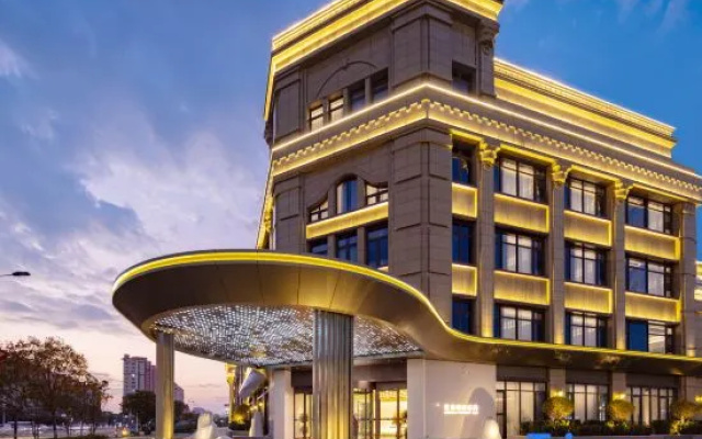 Lanwan Holiday Hotel — 4-star hotel in Langfang