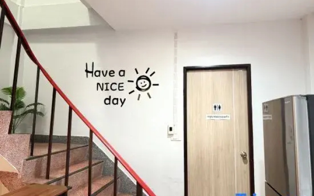 Terlyn Hostel & Cafe