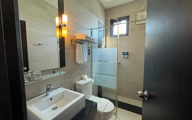 Tunamaya Beach & Spa Resort