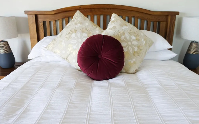 Tasman Hill Lodge - Adult Only