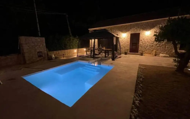 Villa With Pool in Pelekas Near the Beach