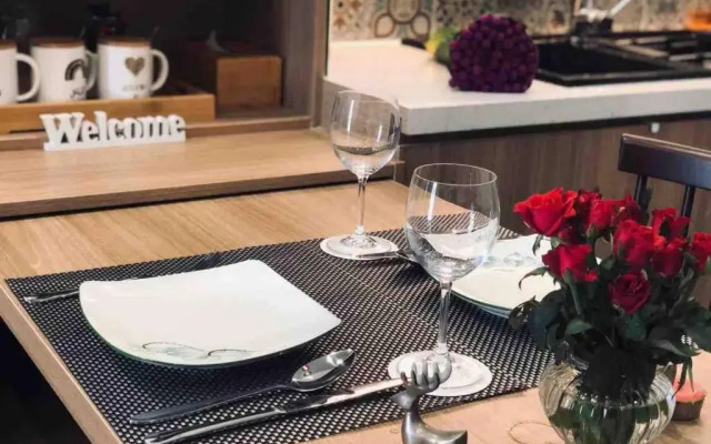 2 Bedrooms in luxury @Vinhomes Green Bay Ha Noi.