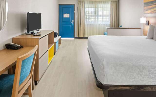 Days Inn by Wyndham San Diego-East/El Cajon