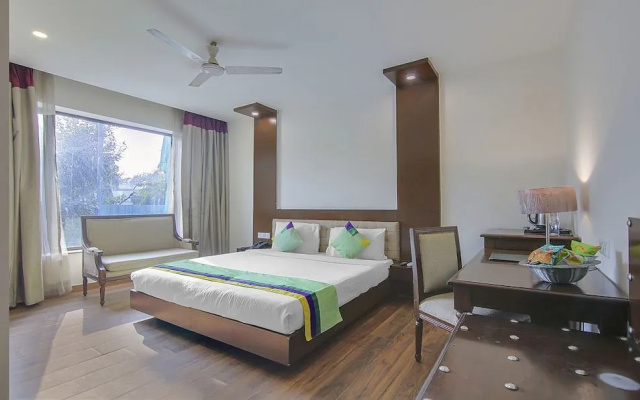 Treebo Trend Hotel Heaven