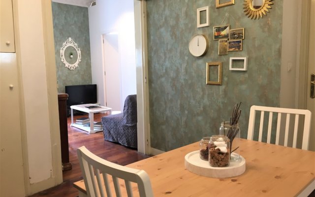 Charming Vintage Auto Check-in Flat in Baixa