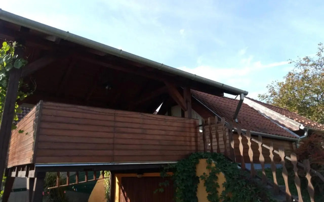 Karos Centrál Apartmanház
