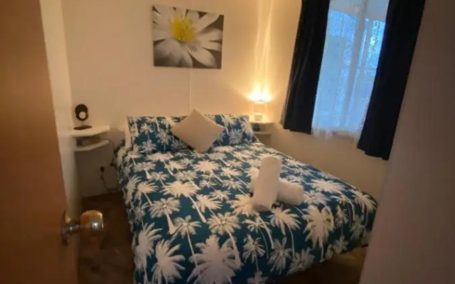 Rocks Retreat Cabin - Seal