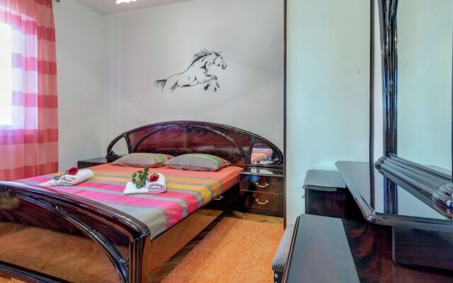 Apartment in Dalmatia near Sea