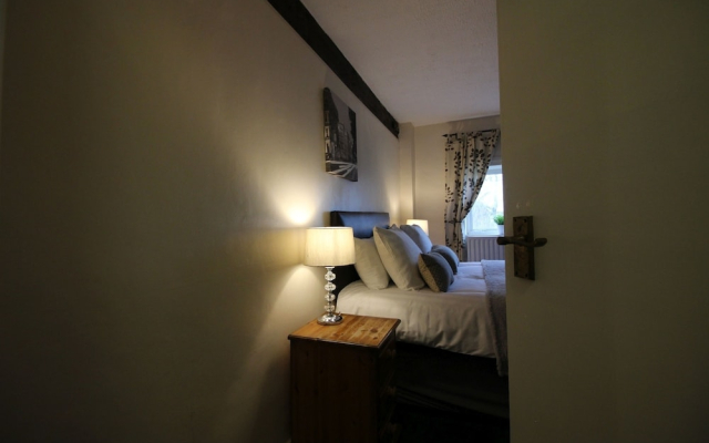 Roomtel Riverside Suites