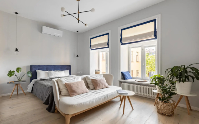 СПБ Плейс на переулке Кузнечный