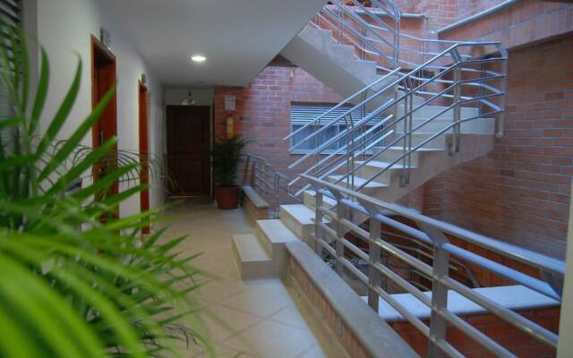 Apartahotel Montes La 68
