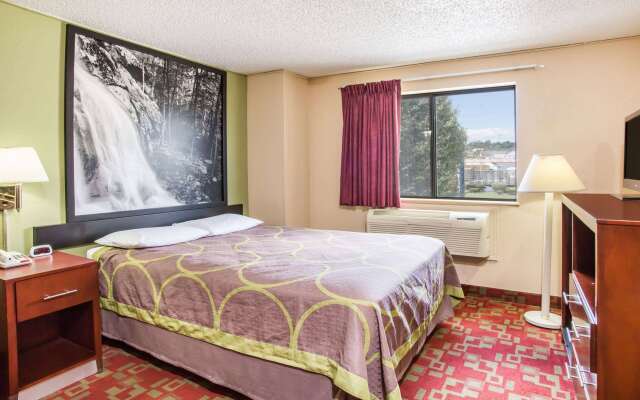 Super 8 by Wyndham Harrisonburg