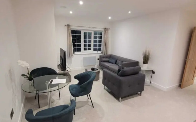 Luxury 2 Bed Flat In The Heart Of Rochester