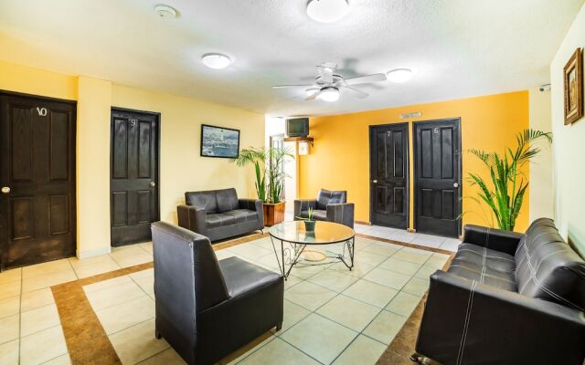 OYO Hotel Bugambilia, San Luis Potosí