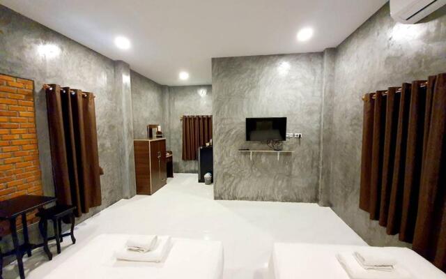 B Tel Chomthong Resort Chiang Mai