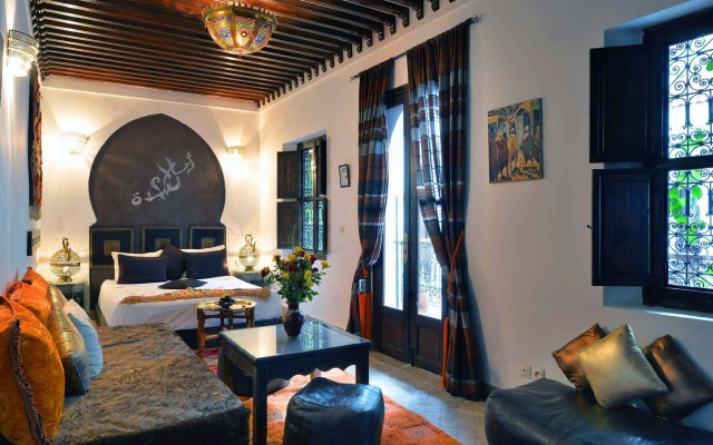 Riad La Porte Rouge By La Siredrah