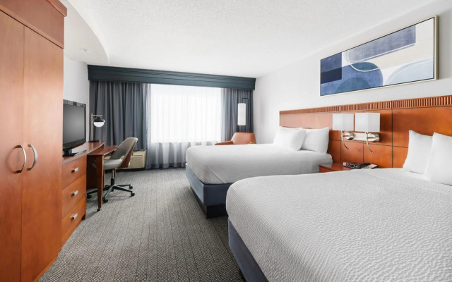Courtyard By Marriott Farmington