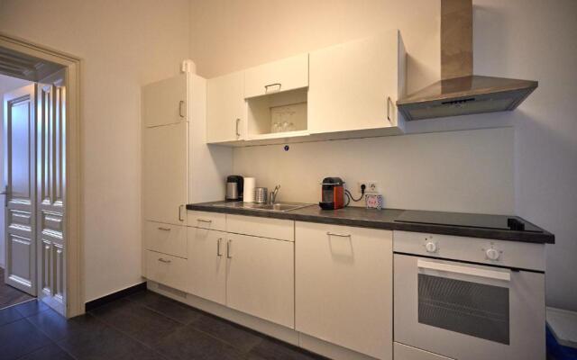 Self-Check-In & Perfect Metro Connection I