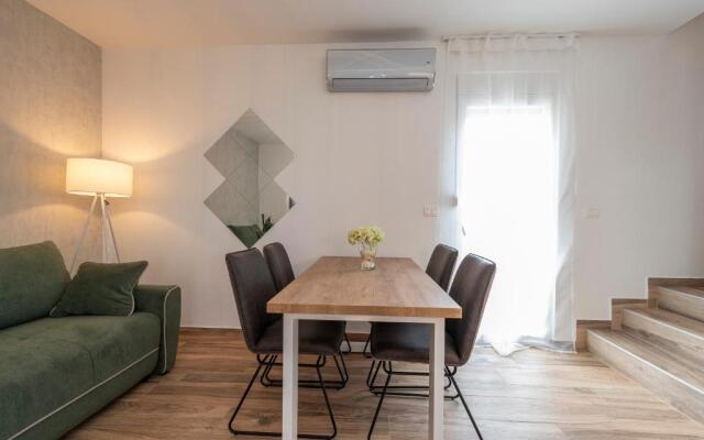 Luxury Apartments - La Vir 1 & 2