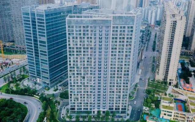 Qing shi guang apartment(greenland Central Plaza store)