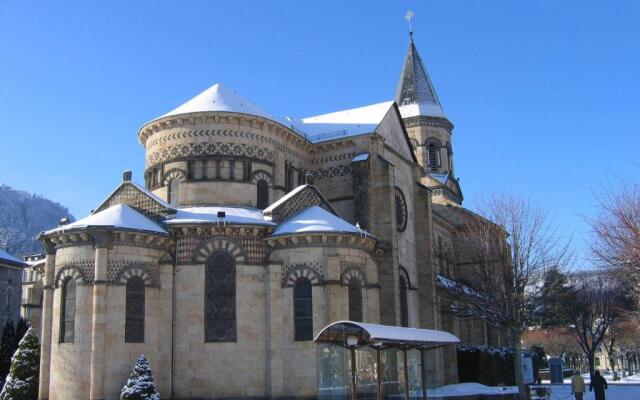 Appartement La Bourboule, 3 pièces, 4 personnes - FR-1-608-53