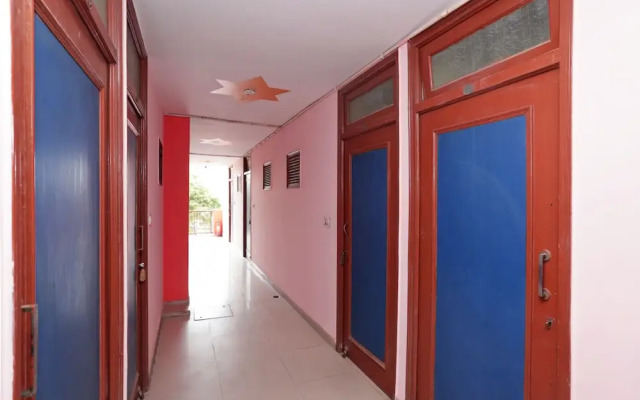 SPOT ON 40707 Hotel Mohan