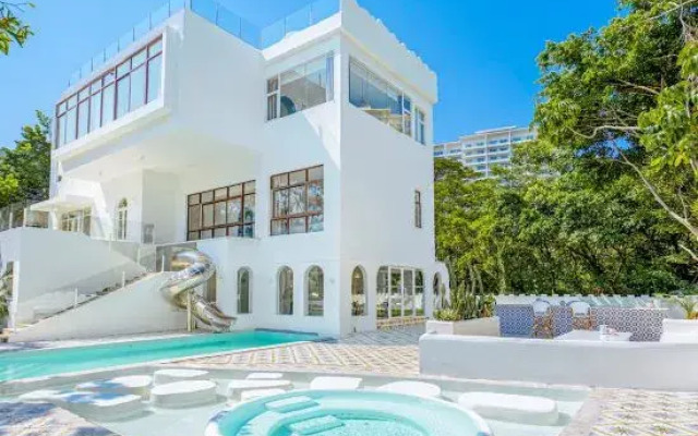 Xunliao Bay Milos Island Holiday Home