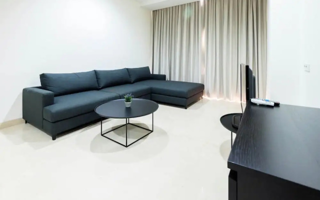 Luxurious 2br Four Winds Apartment Near Senayan