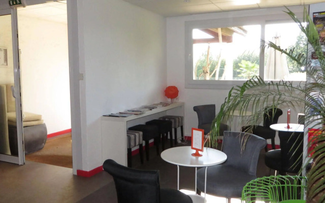 Brit Hotel Rouen Sud / Val De Reuil