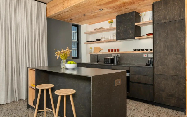 Neighbourgood 84 Harrington