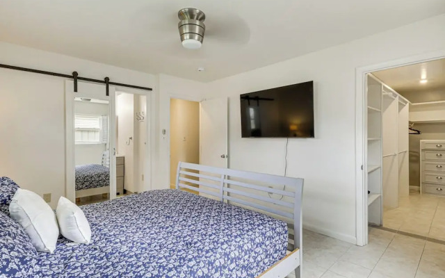 Riverfront Fun: Quiet Home Near Hampton Coastline