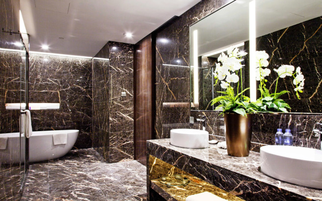 Crowne Plaza Shanghai Jinshan Hotel