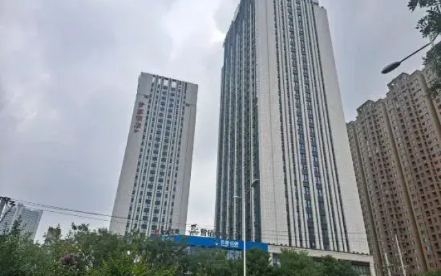 Zimu B&B Hotel (Xinxiang Baolong Yu Branch)