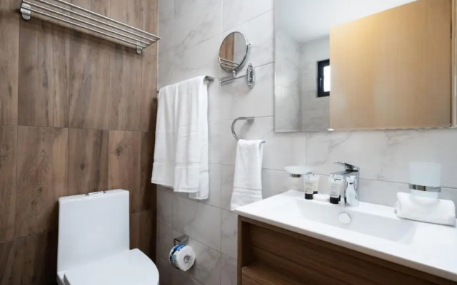 Breakfast Included - 2 Bedrooms - RL1 707