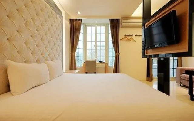 Pisces on the 6th and Breakfast