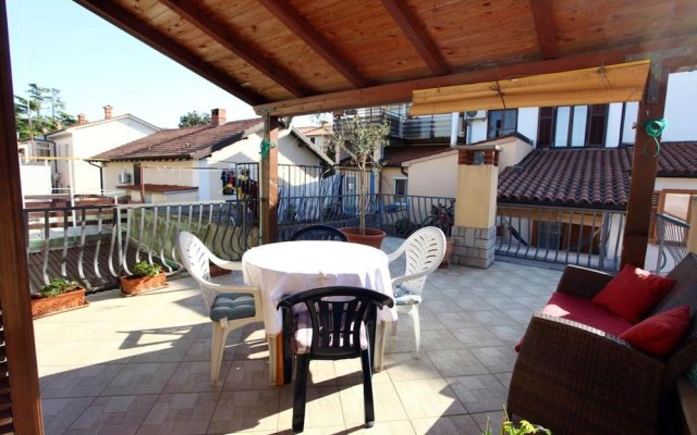 Apartment with 2 Bedrooms in Izola, with Furnished Terrace And Wifi - 300 M From the Beach